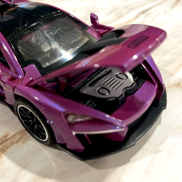McLaren Senna Pull Back Toy Car with Lights and Sounds Newad Toys - Picture 8 of 9